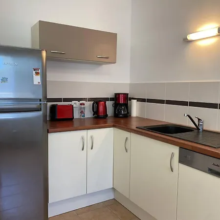 Apartament 109 - T3 Lumineux A Quelques Metres De La De Sables-d'or-les-pins. *